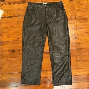 Abercrombie & Fitch Black Leather '90s Relaxed Jeans